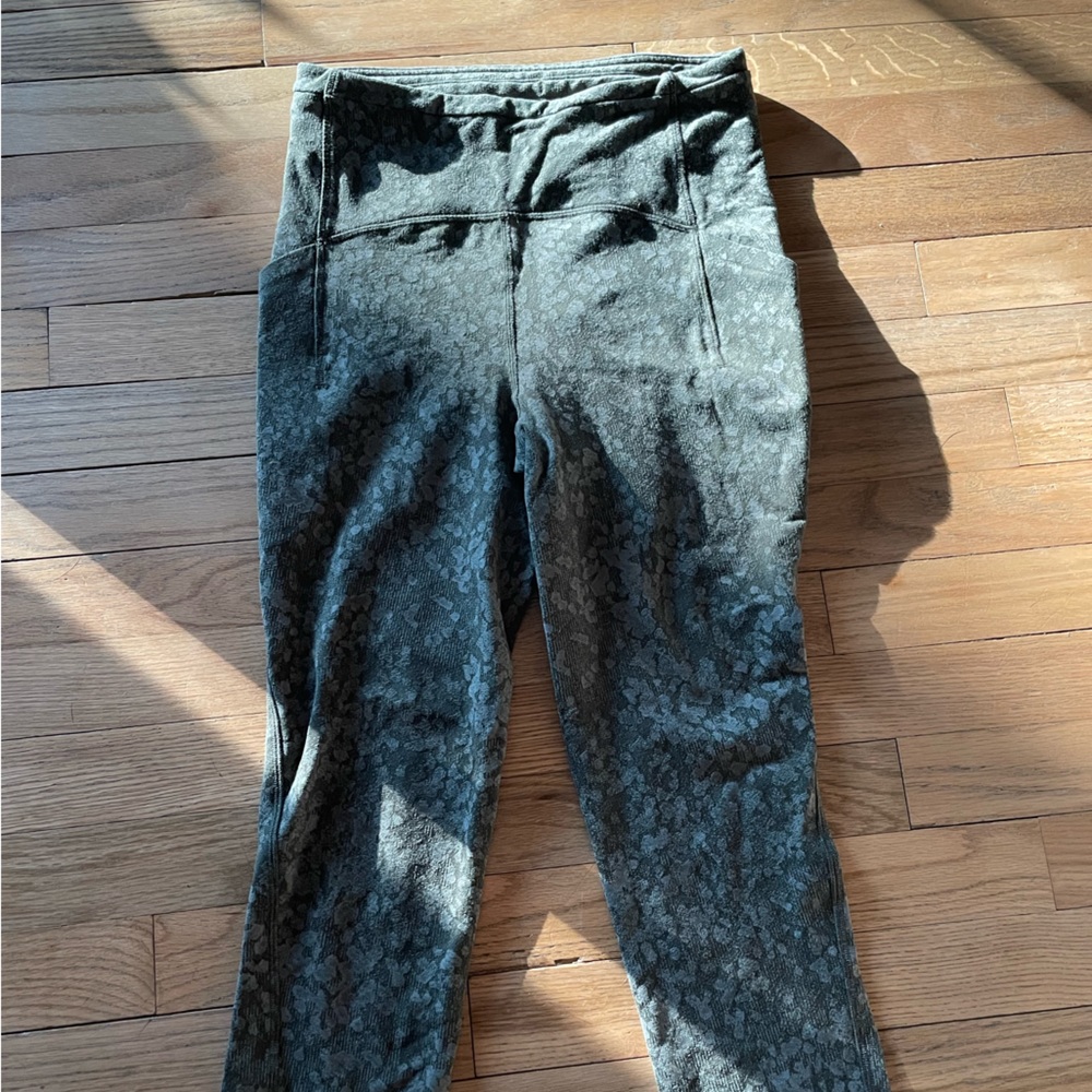 Lululemon Swift Speed High Rise tight 25’